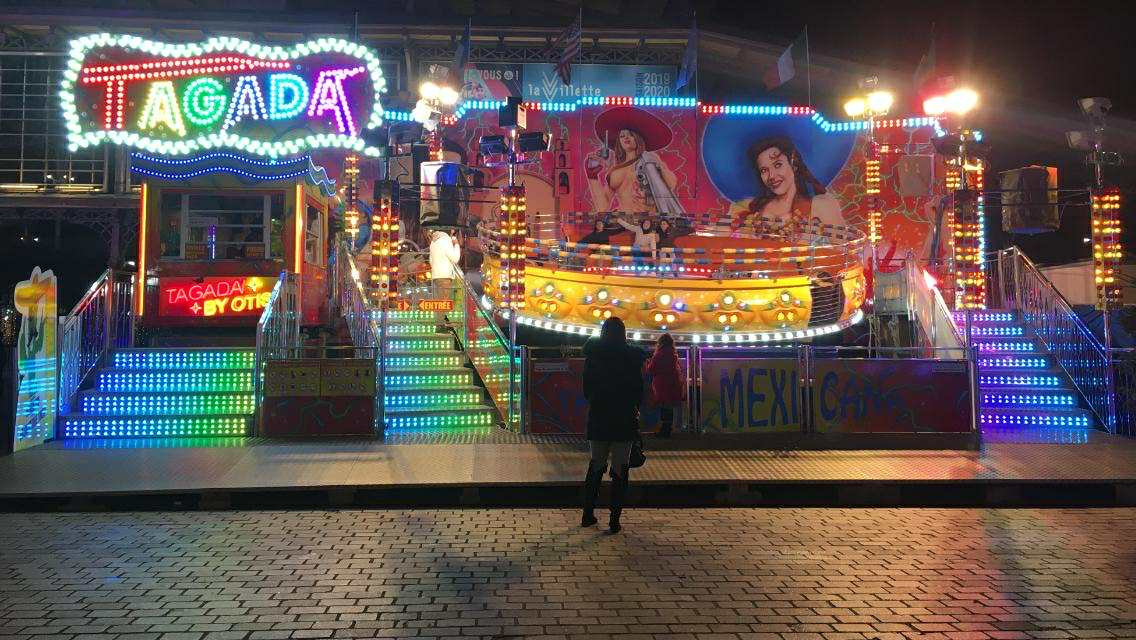 Manège pour enfants illuminé